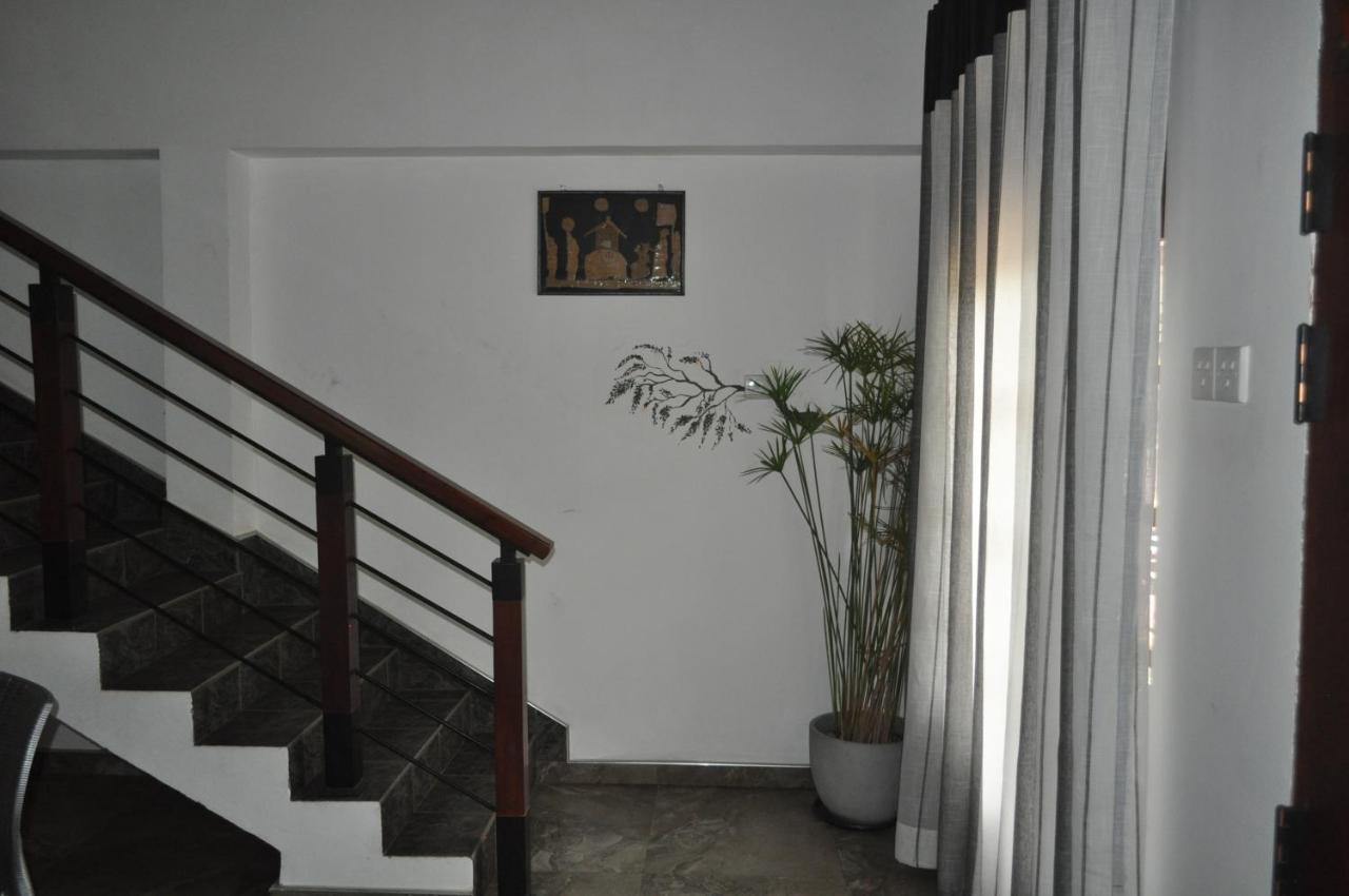 Why Not Palace Anuradhapura Zewnętrze zdjęcie